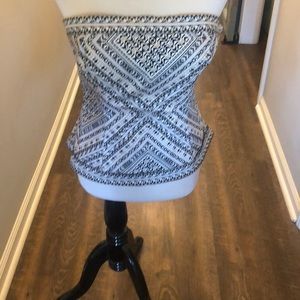 Beautiful White House Black Market Top